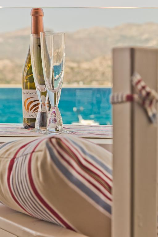 Nereus Luxurious Suites Kerpe Dış mekan fotoğraf
